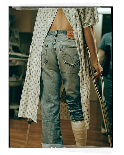 Historia de un hombre que se fracturó la tibia y le pidió a su enfermera que no cortara sus  Jeans Levi's® 501®.