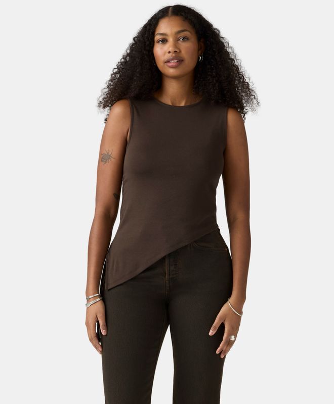 Playera Alila Asymmetrical Levi's® 0086N-0002