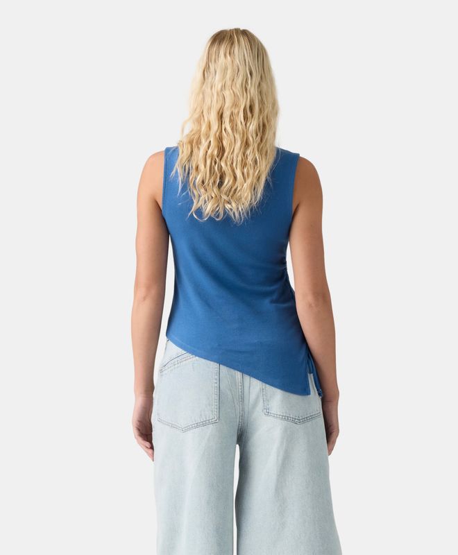 Playera Alila Asymmetrical Levi's® 0086N-0005