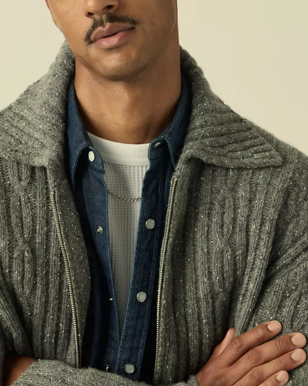 Ropa casual de hombre en tallas amplias: pantalones, playeras y chamarras.