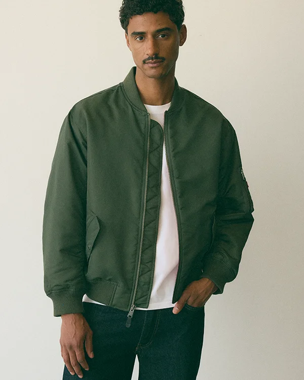 Suéter casual para hombre em color blanco.